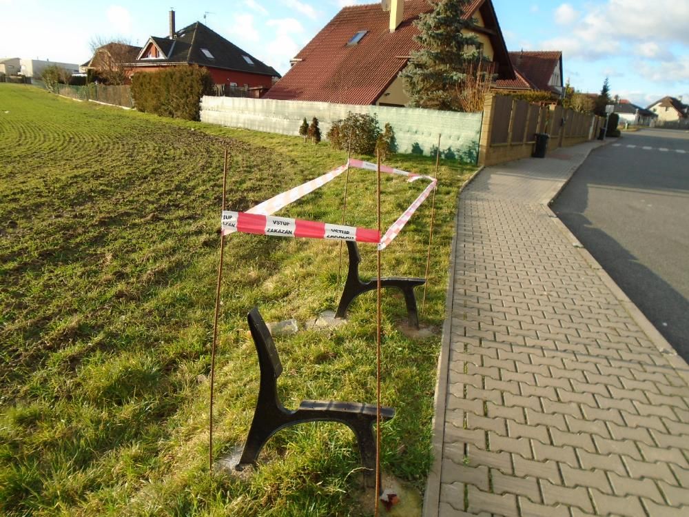 Instalace laviček