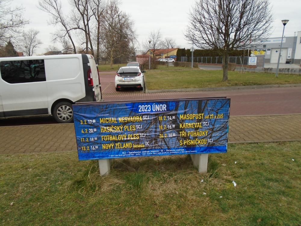 Výlep plakátů