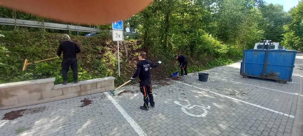 Př&iacute;prava slavnostn&iacute;ho otevřen&iacute;