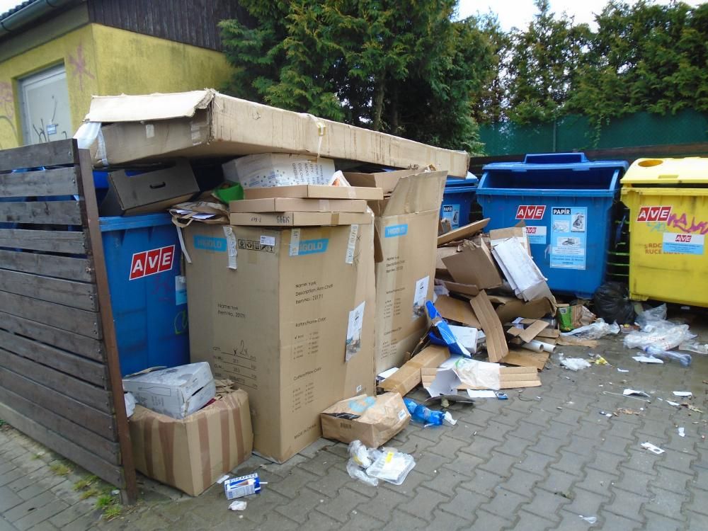 &Uacute;klid odpadků