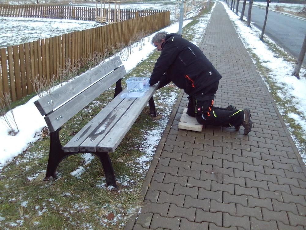 Opravy laviček