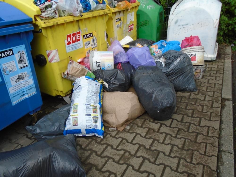 &Uacute;klid kontejnerov&yacute;ch st&aacute;n&iacute;